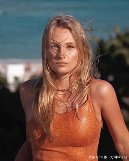 并继续担任 并继续担任